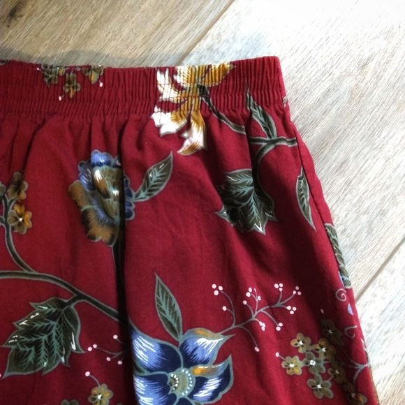 Vintage Floral Skirt - Picture 3 of 4